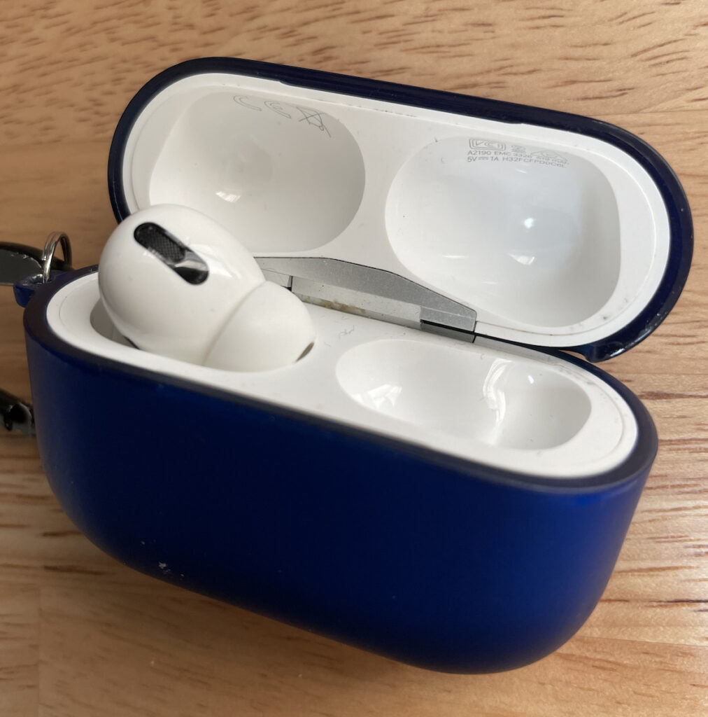 Air Pods Proの片耳を無くしてから交換品を注文するまでの一部始終を  